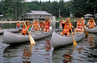 Canoe-Lessons-At-Overnight-Summer-Camp