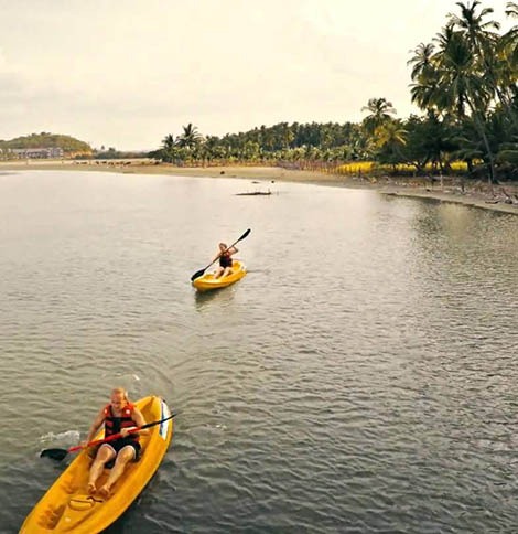 sleepaway-summer-camp-canoeing-2 sleepaway-summer-camp-canoeing-3